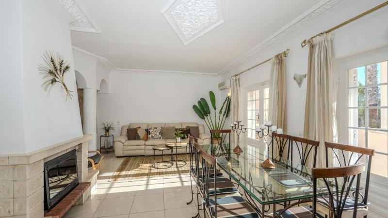 Praia da Marinha Apartment - image 10