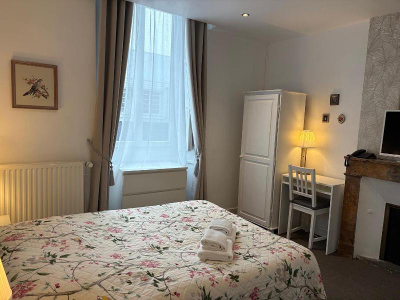 Hotel Saint Yves - image 10