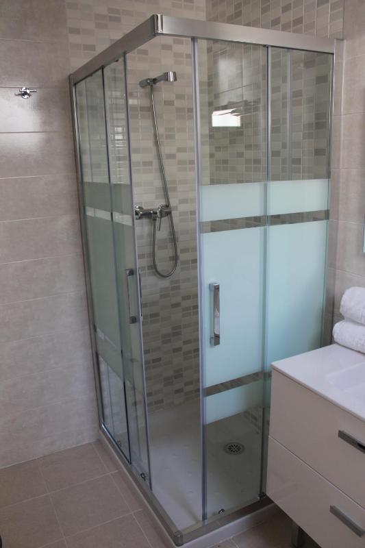 BiBo Suites Gran Vía - image 4