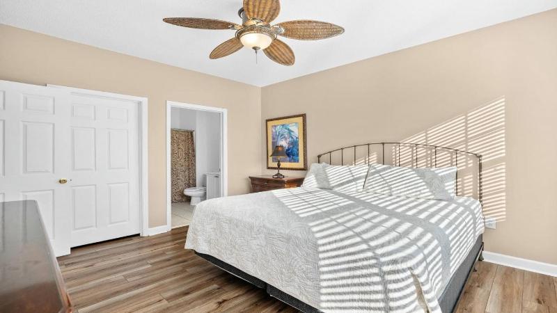 924 Ironwood Condo - image 10