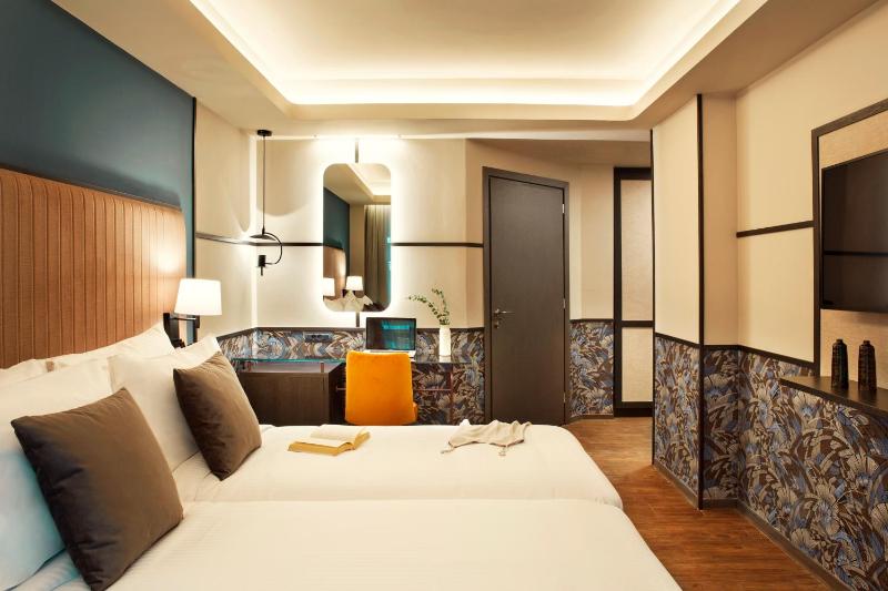 Zeus Essence Athens Central Trademark Collection by Wyndham - image 6