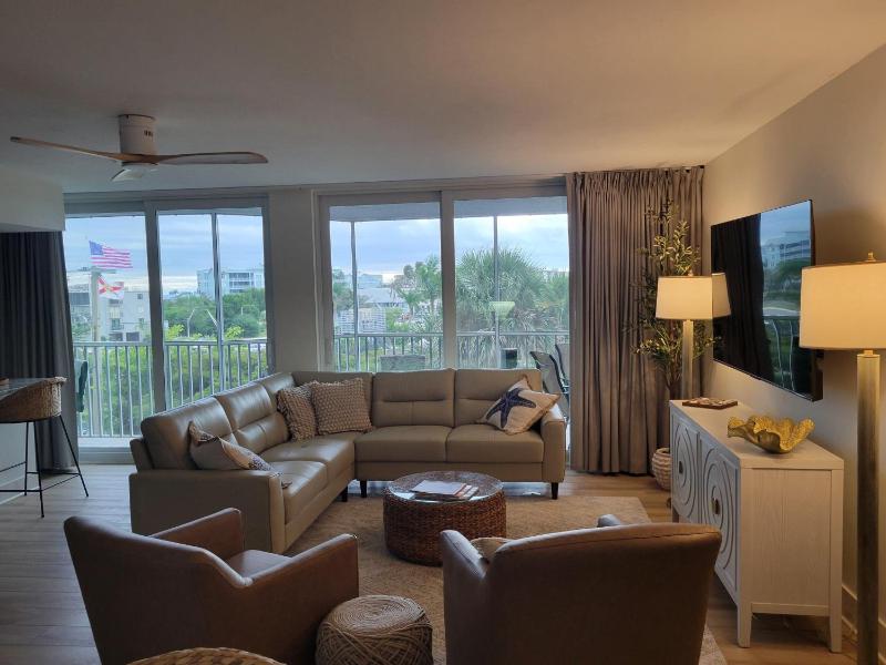 Gullwing #301 - 6620 Estero Blvd condo - image 2
