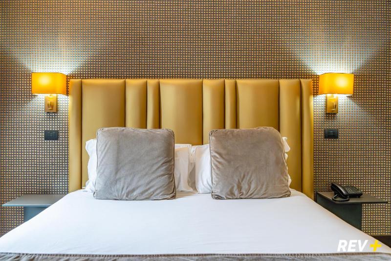 Via Veneto Suites - image 16