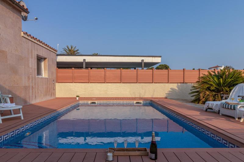 Apart-Rent Villa Pani 0141 con piscina y amarre - image 30