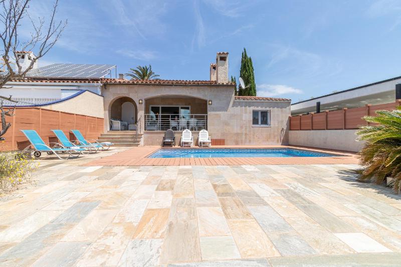 Apart-Rent Villa Pani 0141 con piscina y amarre - image 35