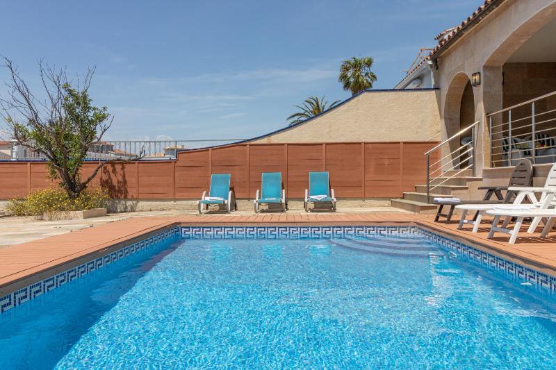 Apart-Rent Villa Pani 0141 con piscina y amarre - image 26