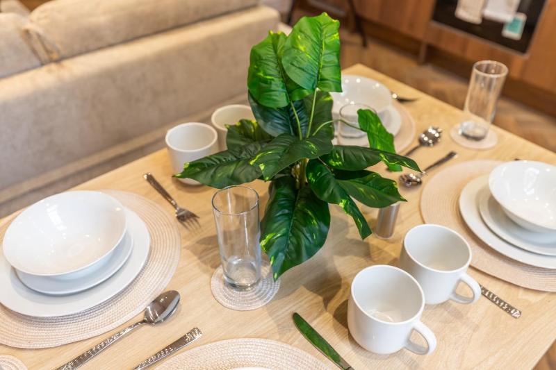 Leeds City Luxe Apartment with Parking 8 mins to station! - image 6