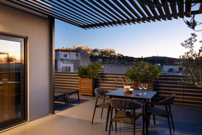 Urban Nest - Suites & Apartments - image 15