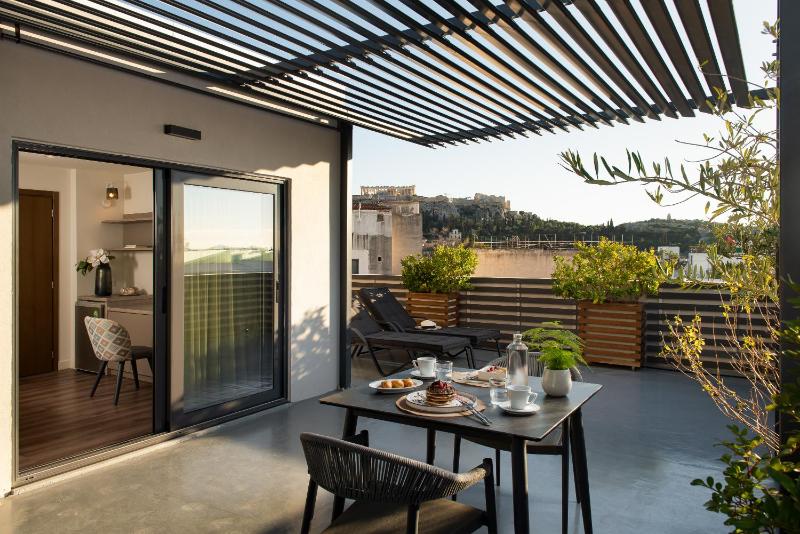 Urban Nest - Suites & Apartments - image 8
