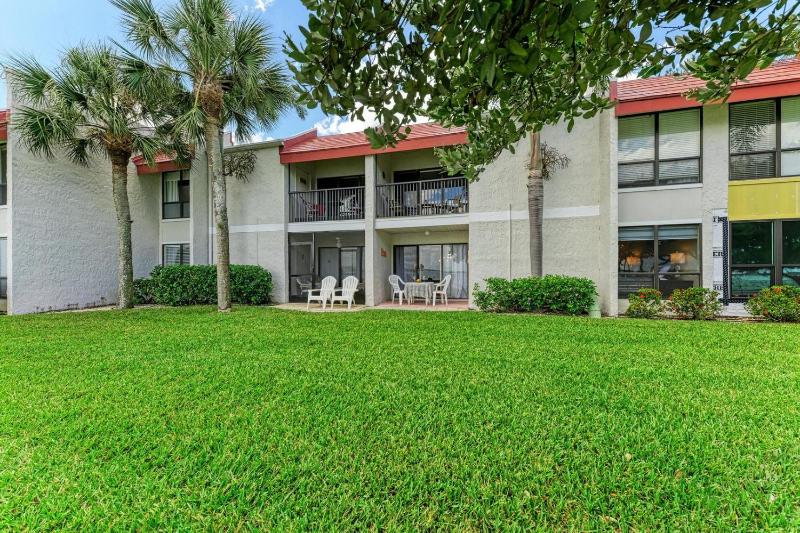 Blissfull Bay: Runaway Bay - Bayfront Condo! Largest Heated Pool by Anna Maria Life Vacation Rentals - image 30