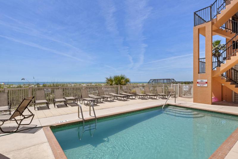 Bradenton Beach Club 301: Free Golf Cart for Jan 2026 Stay. Ask Us! by Anna Maria Life - image 40