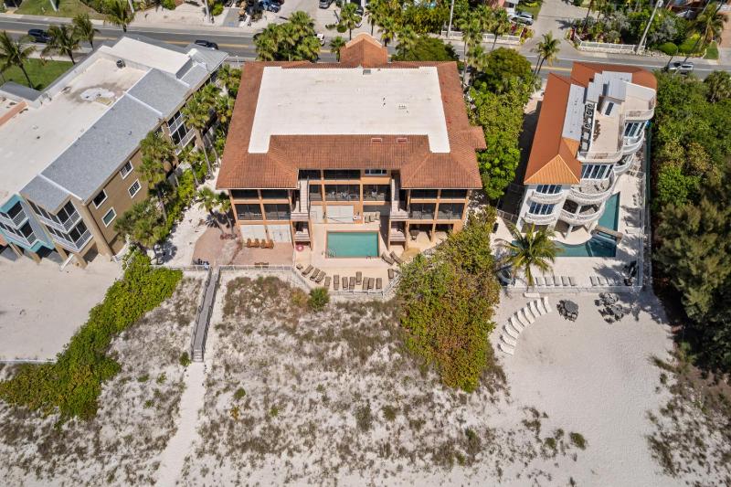 Bradenton Beach Club 301: Free Golf Cart for Jan 2026 Stay. Ask Us! by Anna Maria Life - image 7