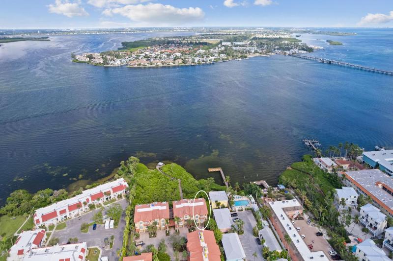 Bradenton Beach Club 301: Free Golf Cart for Jan 2026 Stay. Ask Us! by Anna Maria Life - image 32