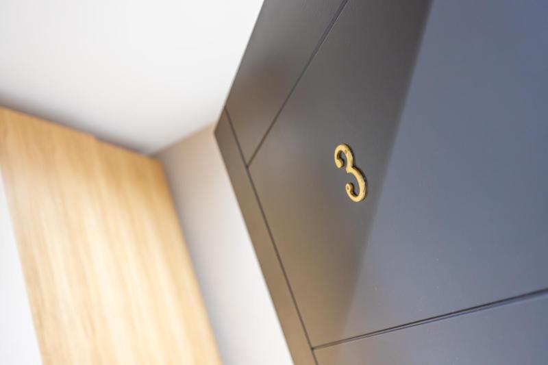 Leeds City Luxe Apartment with Parking 8 mins to station! - image 29