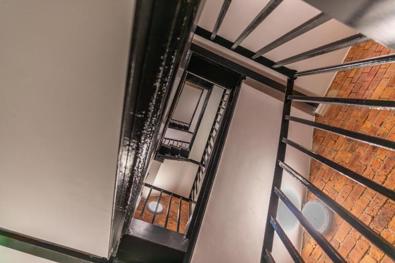 Leeds Central Cosy 1BD Flat 10 mins to Station! - image 6