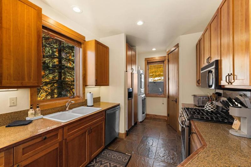 Terraces 405A ~ Meadow View - image 5
