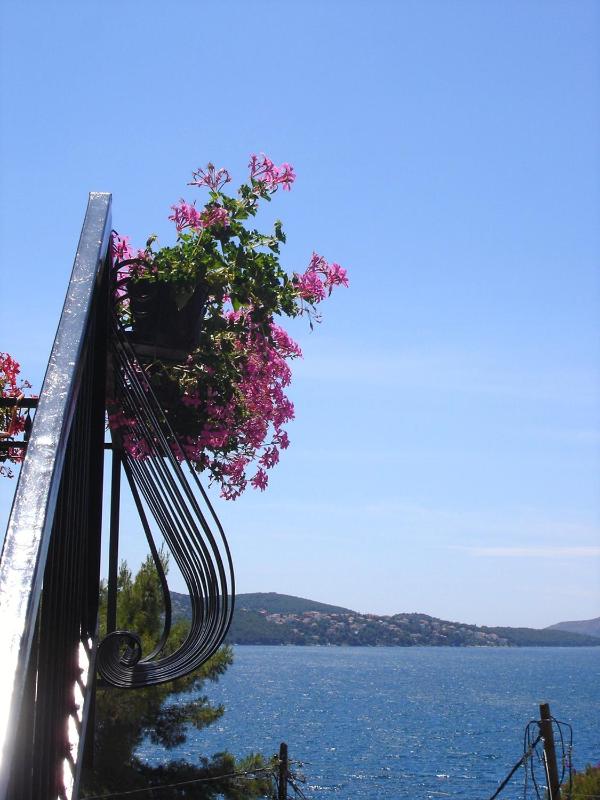 Apartments by the sea Trogir - 11895 - image 13