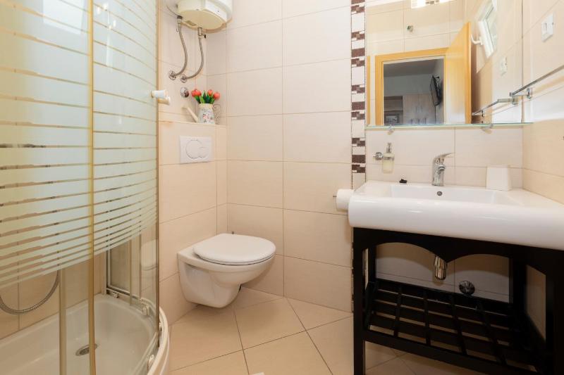 Apartments with parking space Makarska - 6632 - image 3