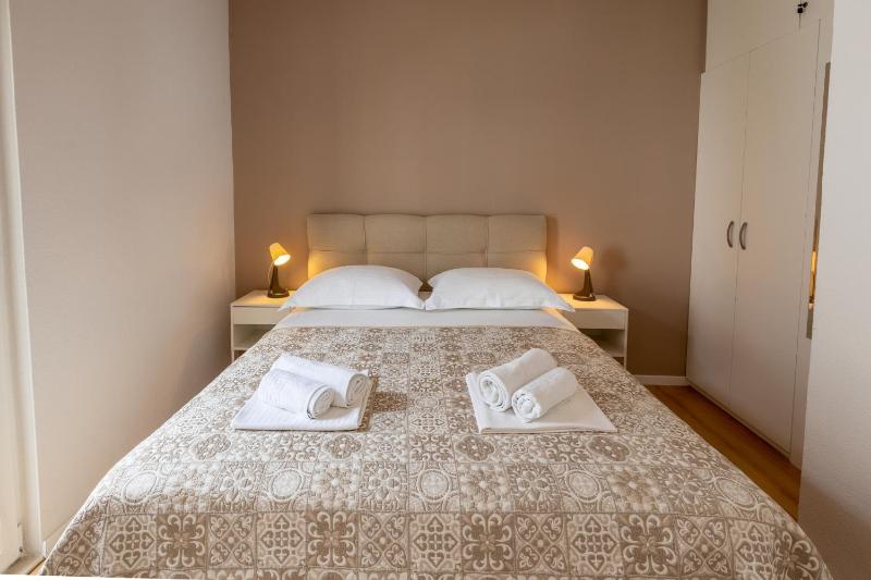 Apartments with parking space Makarska - 6632 - image 6