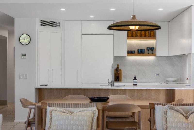 Unit 3 21 Park Generous and Comfortable Beachside Abode - image 10