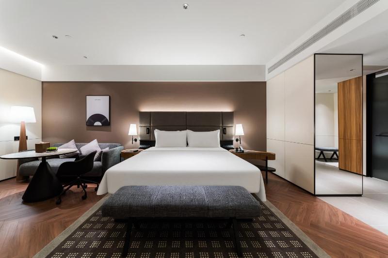 Intercity Hotel Shanghai Nanjing Road Pedestrian Street The Bund - image 9