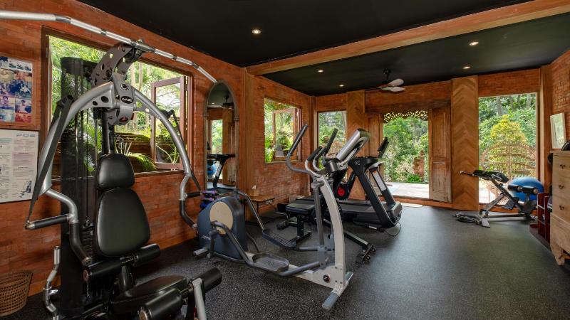 Rumah Melati Estate by Villa Finder - image 14