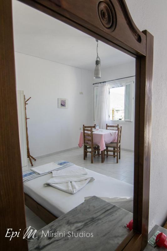 Studio (3 Adults) image 1