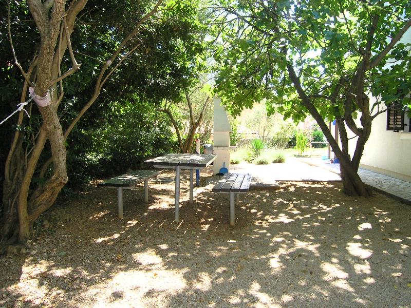 Apartmani Dolencic - image 22