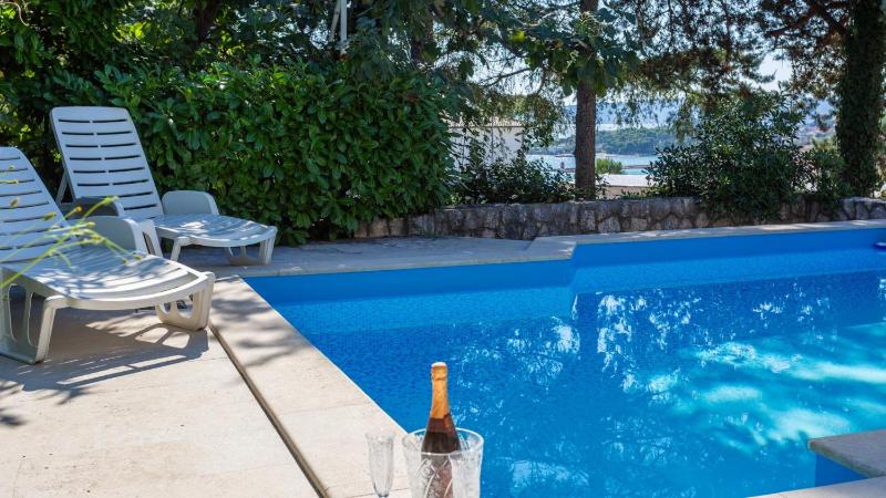 Holiday Home Villa Laura - Krk by Villas Guide - image 3