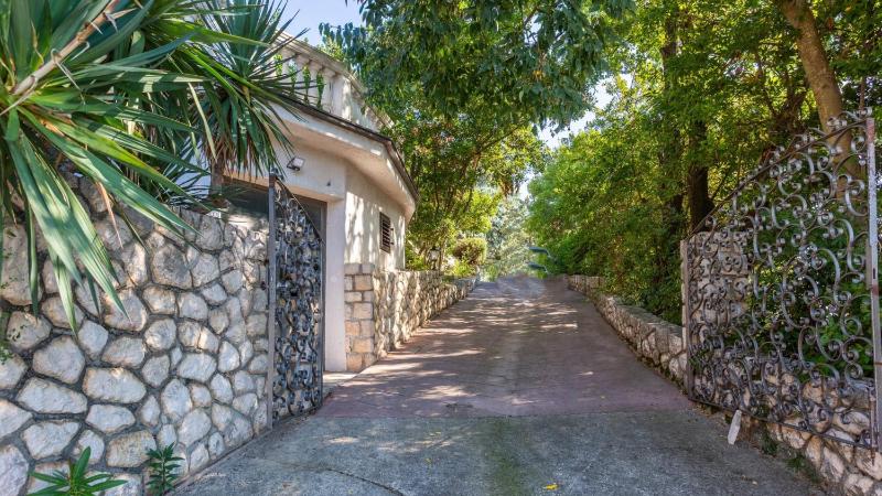 Holiday Home Villa Laura - Krk by Villas Guide - image 15