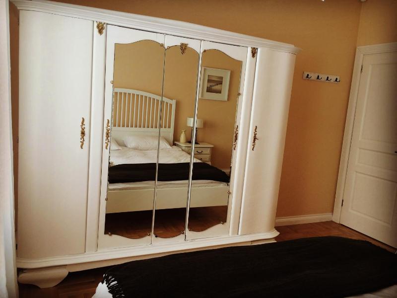 Deluxe Double Room image 2
