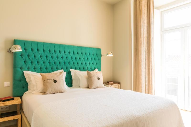 Superior One-Bedroom Apartment image 4