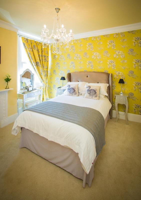 Deluxe Double Room image 4