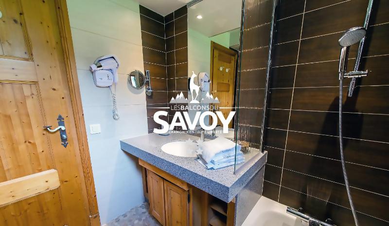 One-Bedroom Suite image 3