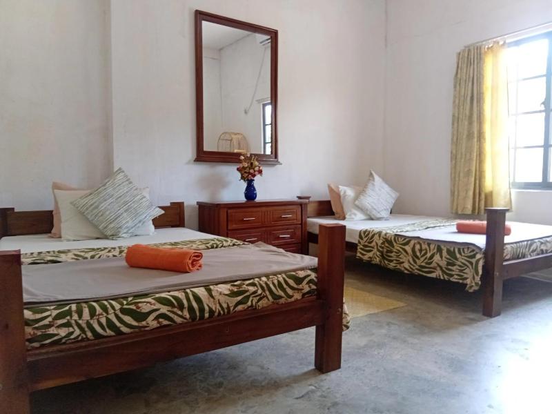 Barefoot Inn Kandy - image 3