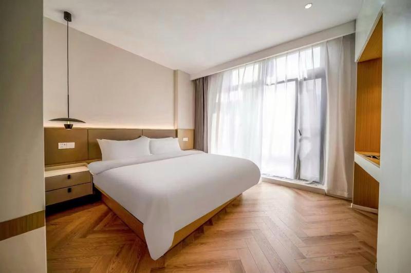 Shanghai Hills&Mico Hotel Residences Near Changshou Road - image 8
