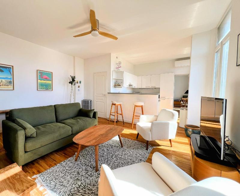 LE CASTEL Superbe appartement climatisé pour 4 personnes au centre ville de Hyères - image 10