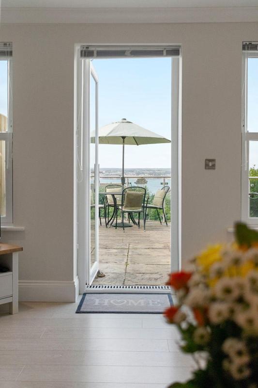 Torquay Bayview Retreat - Couples Romantic Escape - image 12