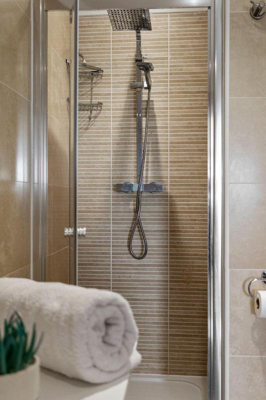 Torquay Bayview Retreat - Couples Romantic Escape - image 35