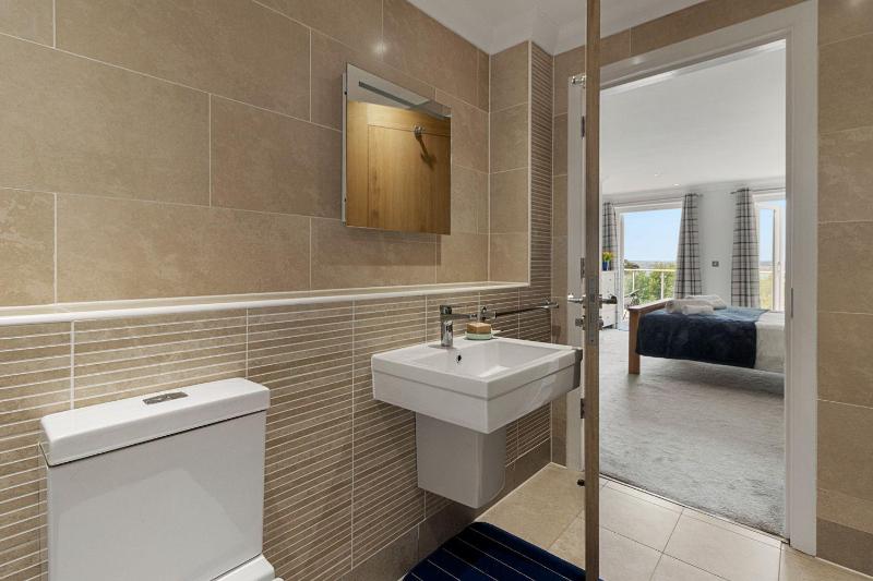 Torquay Bayview Retreat - Couples Romantic Escape - image 7