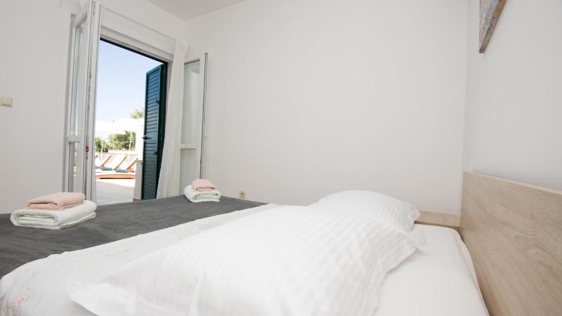 Villa Mandina - Makarska by Villas Guide - image 2