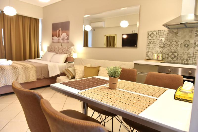 Cozy Apartment in the Heart of Athens 8-2 - image 3