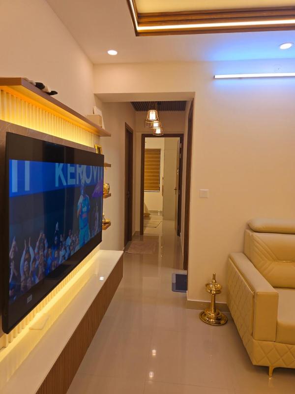 LS Luxurious apartment with cosy stay - image 8