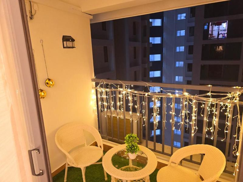 LS Luxurious apartment with cosy stay - image 12