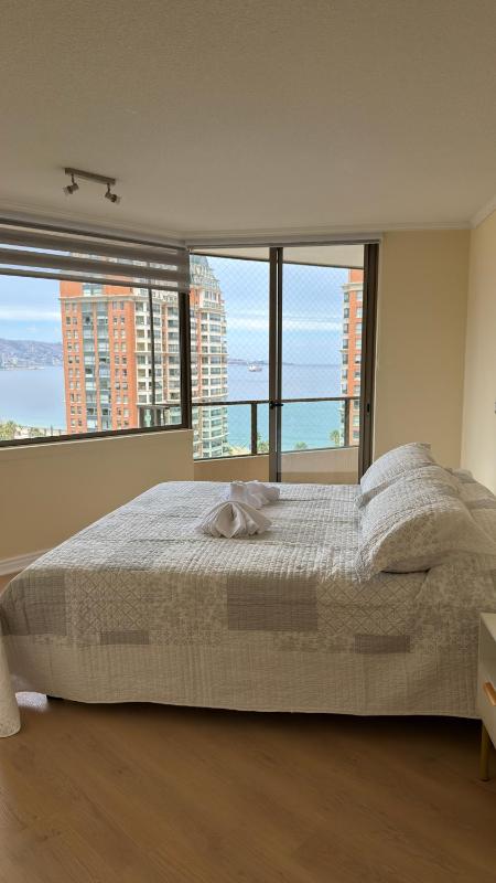 Piso con vista al mar céntrico precio único - image 25