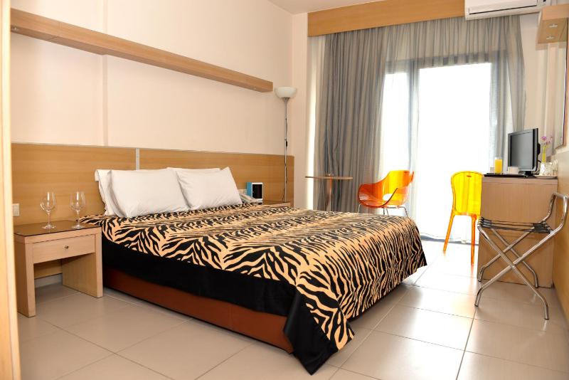 Standard Double Room image 2