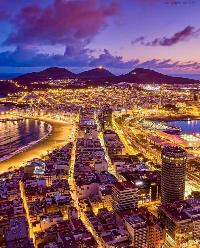 Loft Dalia Las Canteras Beach free parking&wifi - image 6