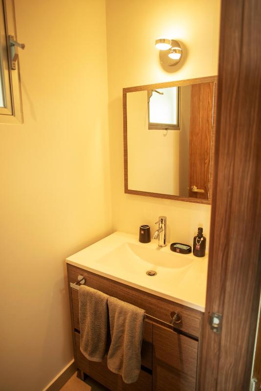 Cozy elegant 2BR Via Montejo steps to US Consulate - image 2