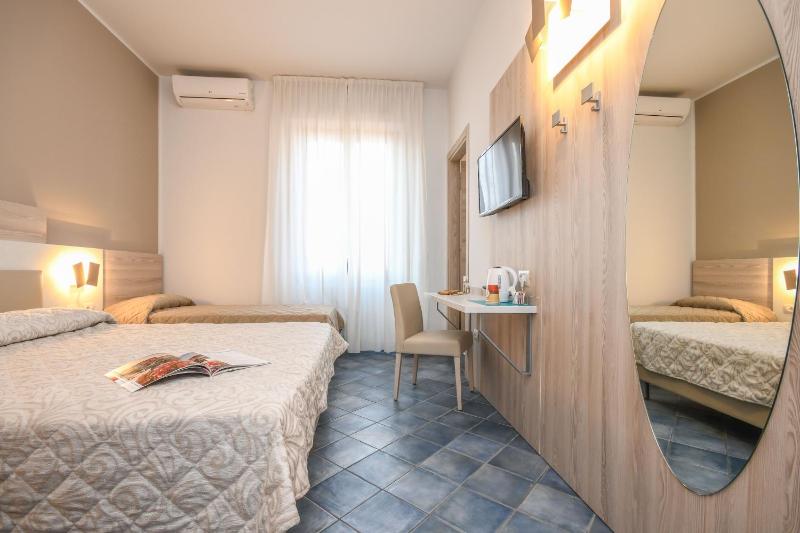 Hotel Riel - image 9