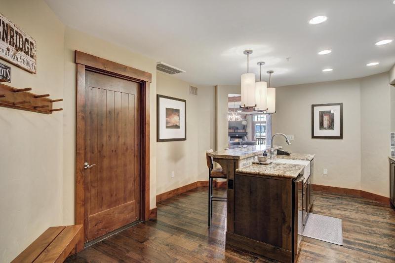 One Ski Hill Place S8325 - image 16